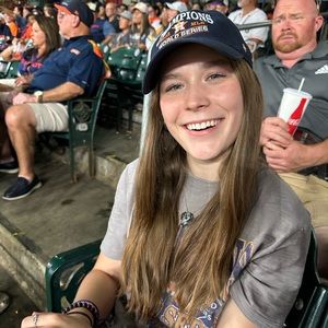 Meet your Posher, Ava